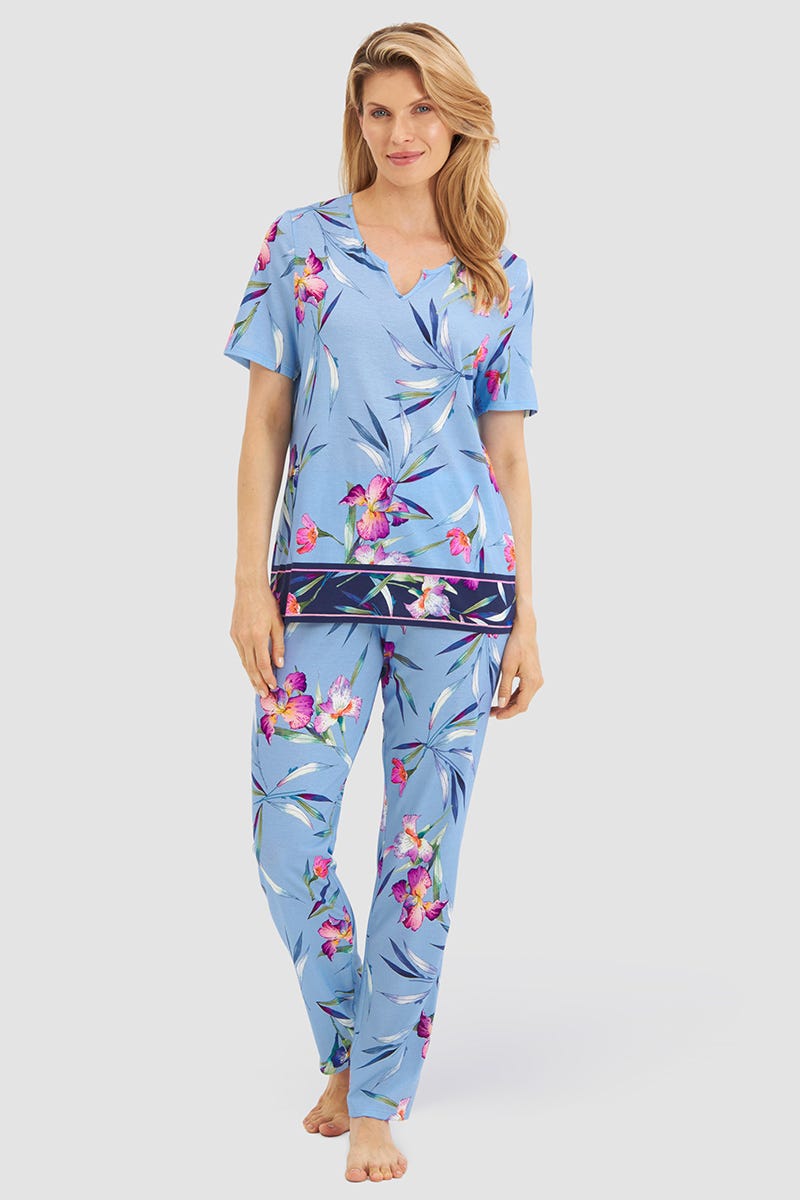 Frontalbild von Pyjama im Blumendruck Schwertlilie Baumwolle/Modal