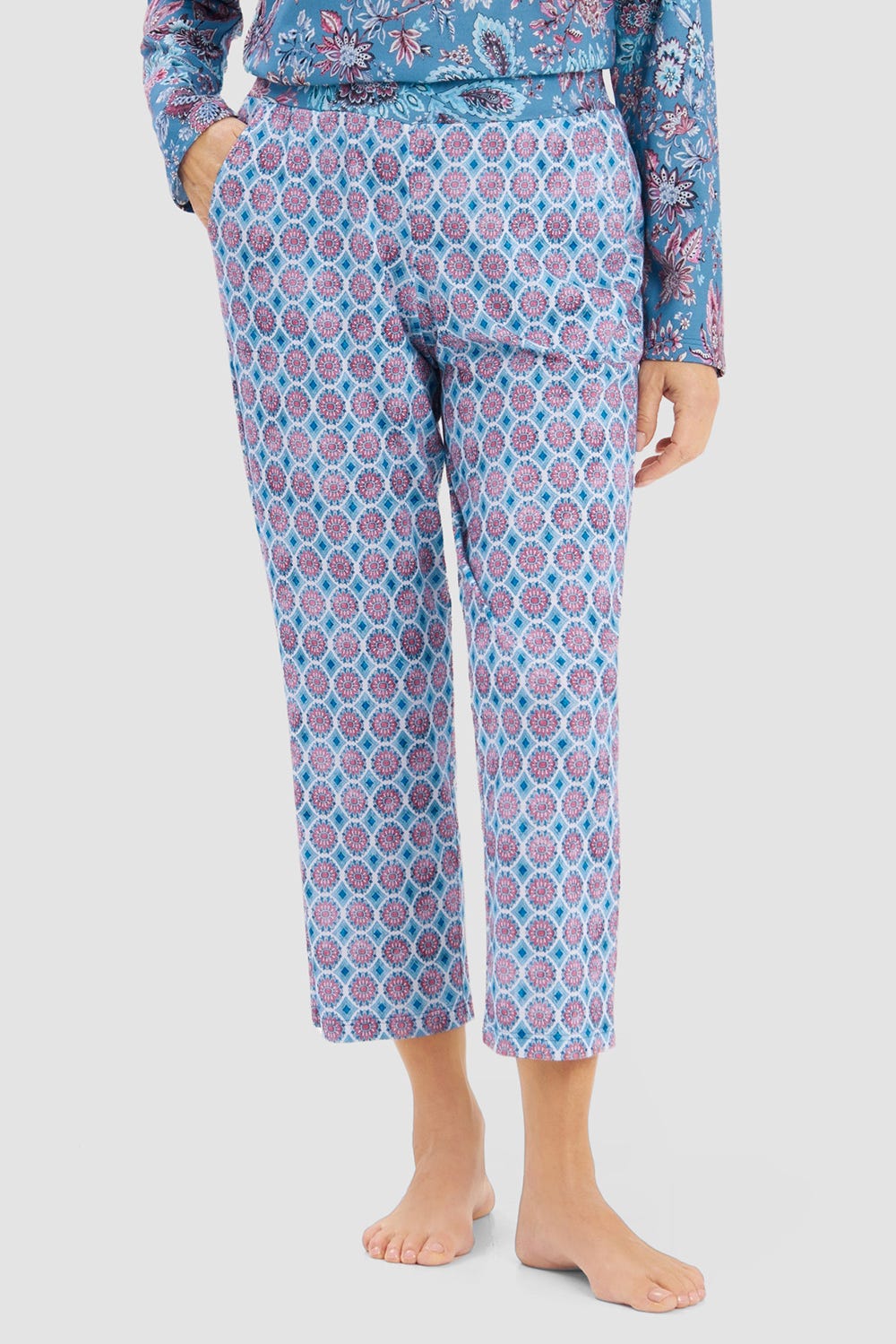 Frontalbild von 7/8-Hose im Grafikdruck Ornamental Baumwolle/Modal