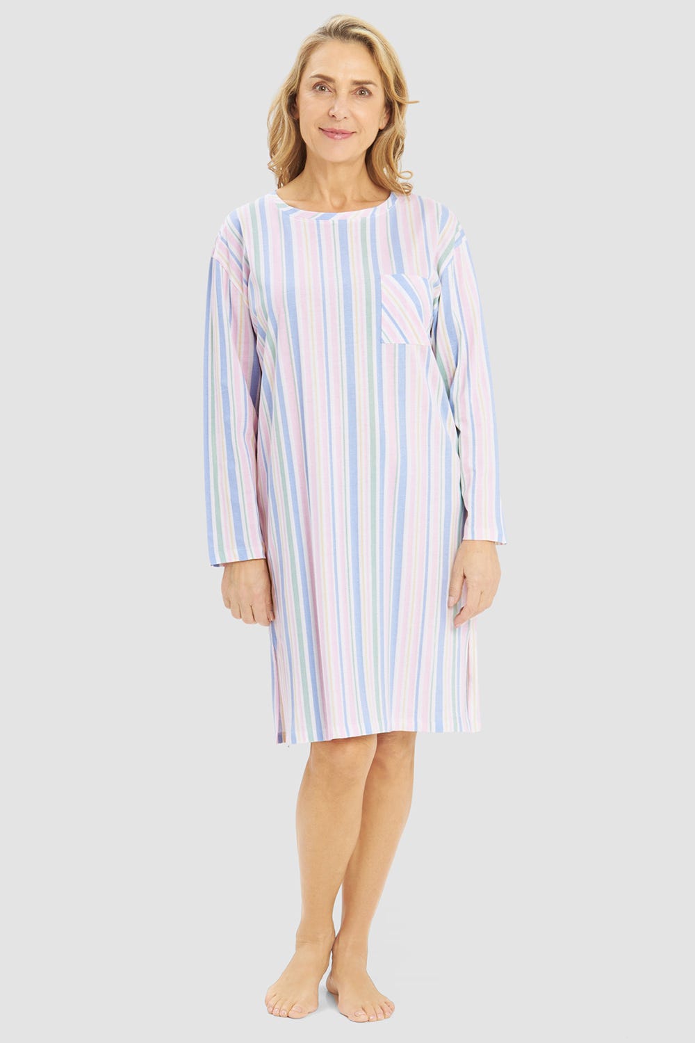 Frontalbild von Nachthemd mit pastelligem Streifendruck 100% Baumwolle