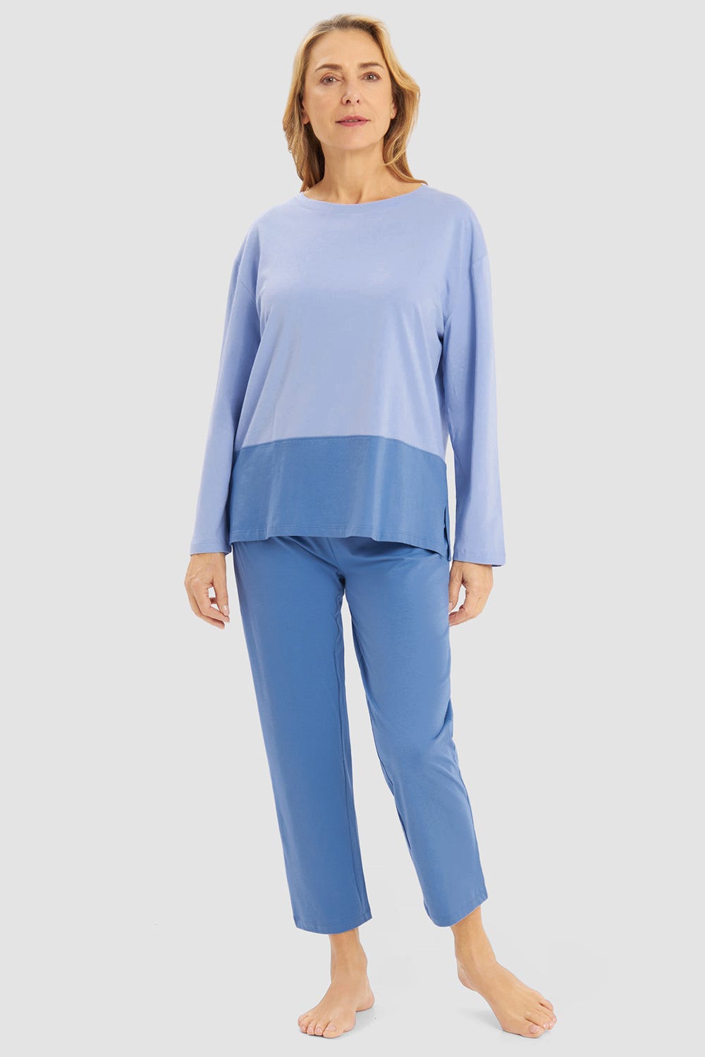 Frontalbild von Pyjama im Colourblocking-Style Blau 100% Baumwolle