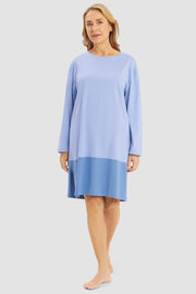Frontalbild von Nachthemd im Colourblocking-Style Blau 100% Baumwolle