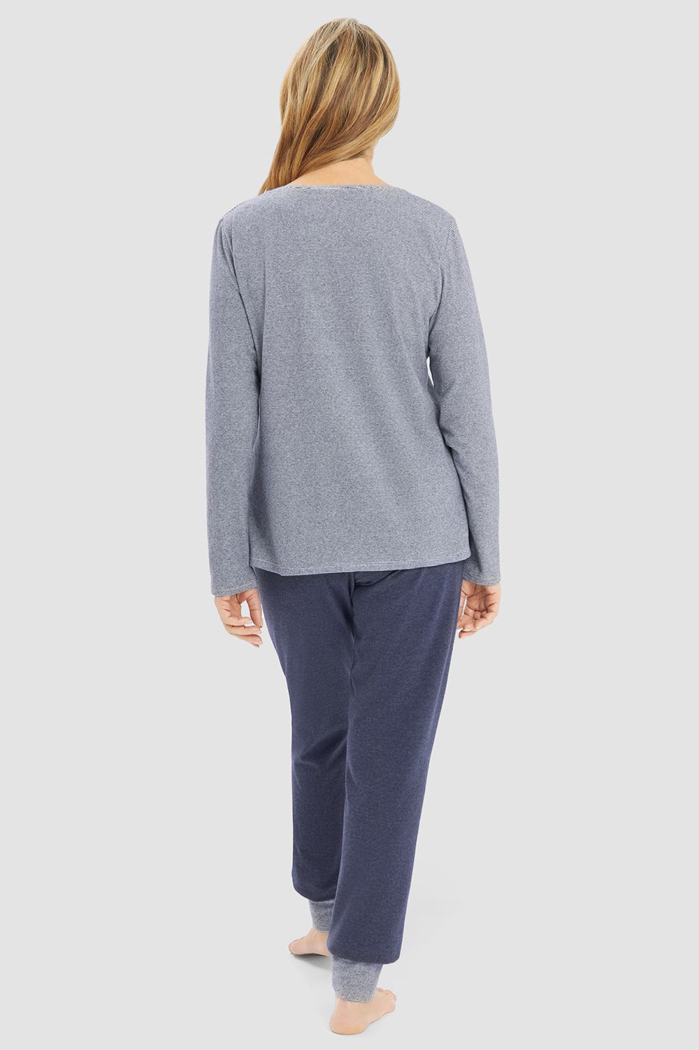 Rückansicht von Pyjama im Ringelmuster-Mix Strickware