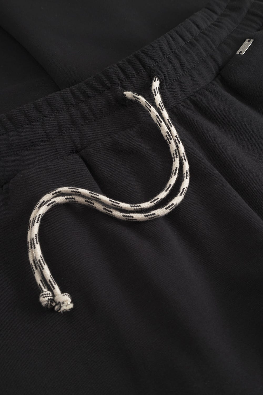 Detailbild 3 von Sweathose Schwarz mit Herz-Motiv Baumwolle/Elasthan