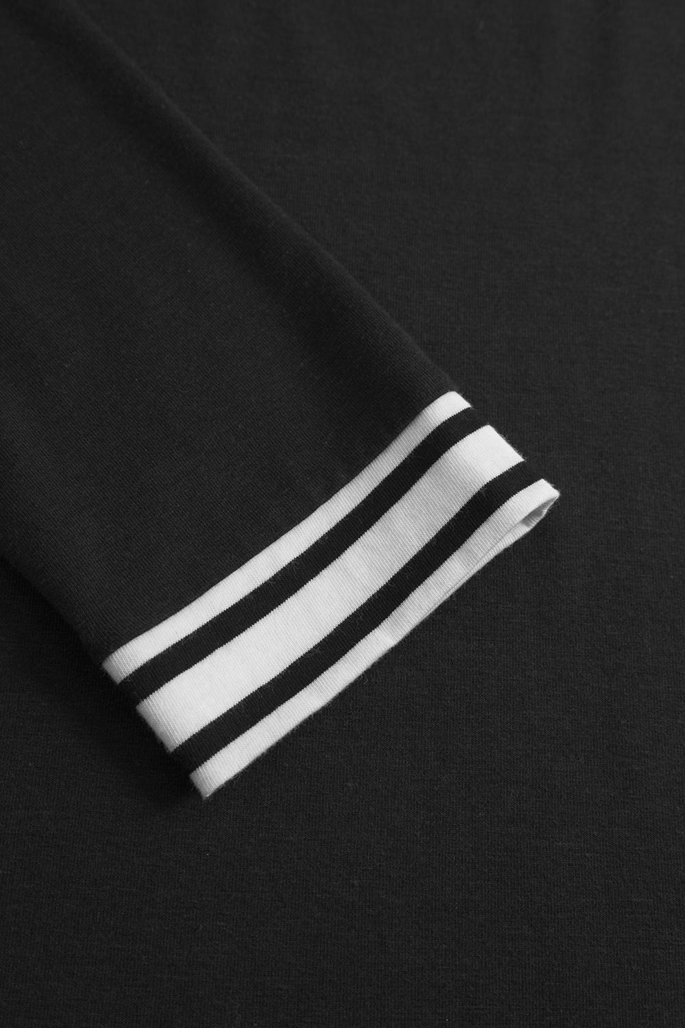 Detailbild 3 von Bigshirt mit verspieltem Schriftzug in Schwarz Materialmix