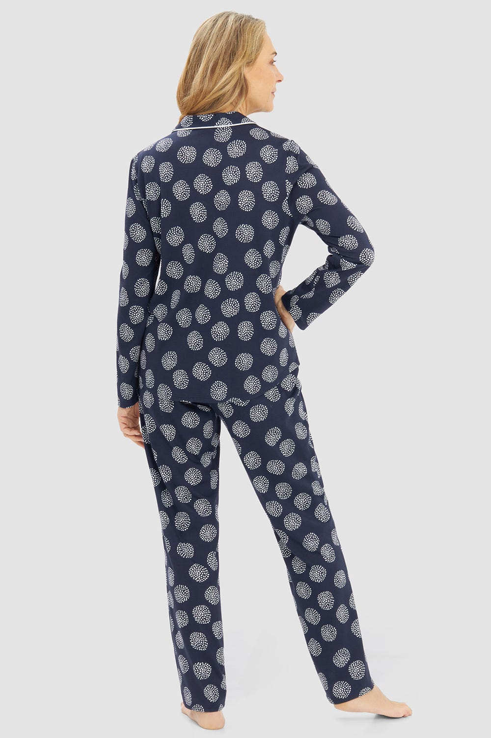 Rückansicht von Pyjama im grafischen Punktemuster Baumwolle/Modal