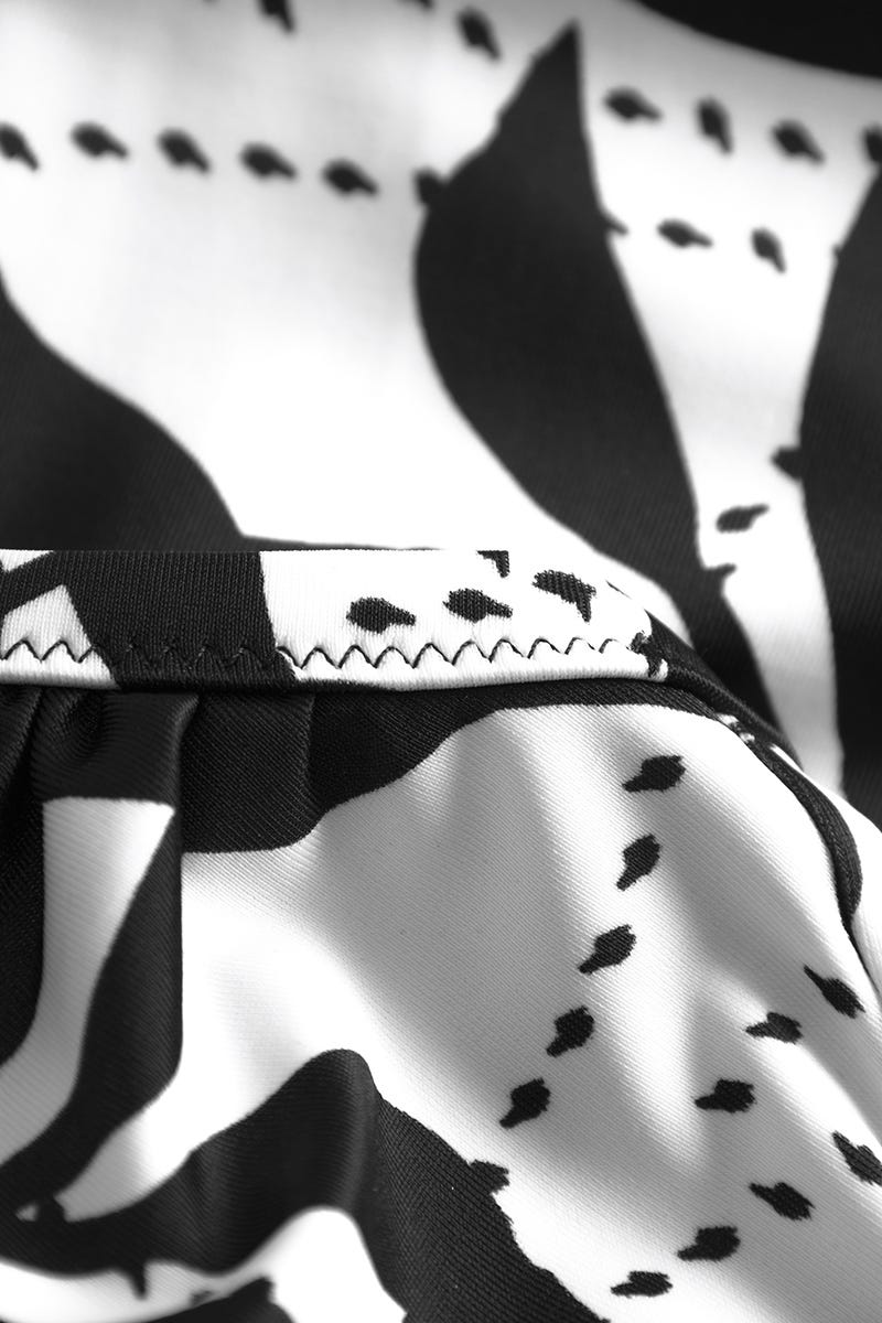Detailbild 1 von Badeanzug im Blätter-Druck Schwarz-Weiß 