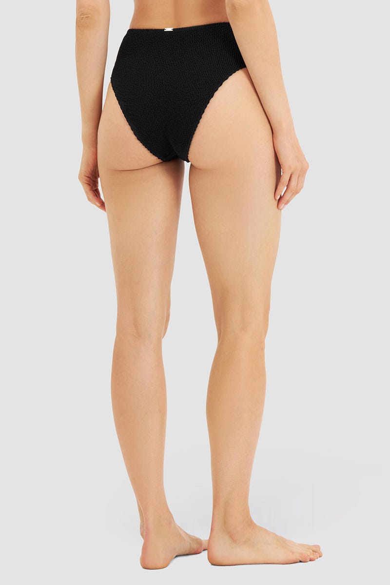 Rückansicht von Bikini Hose aus Strukturware One Size