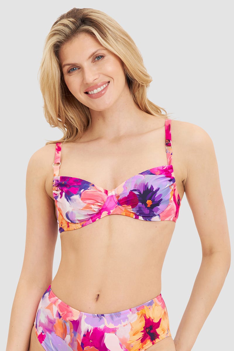 Frontalbild von Bikini Top im Blumendruck Art-Style