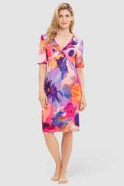 Frontalbild von Strandkleid Kurzarm im Blumendruck Art-Style Viskose/Elasthan