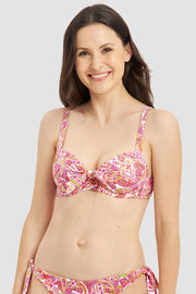 Frontalbild von Bikini Top im sommerlichen Paisley-Druck