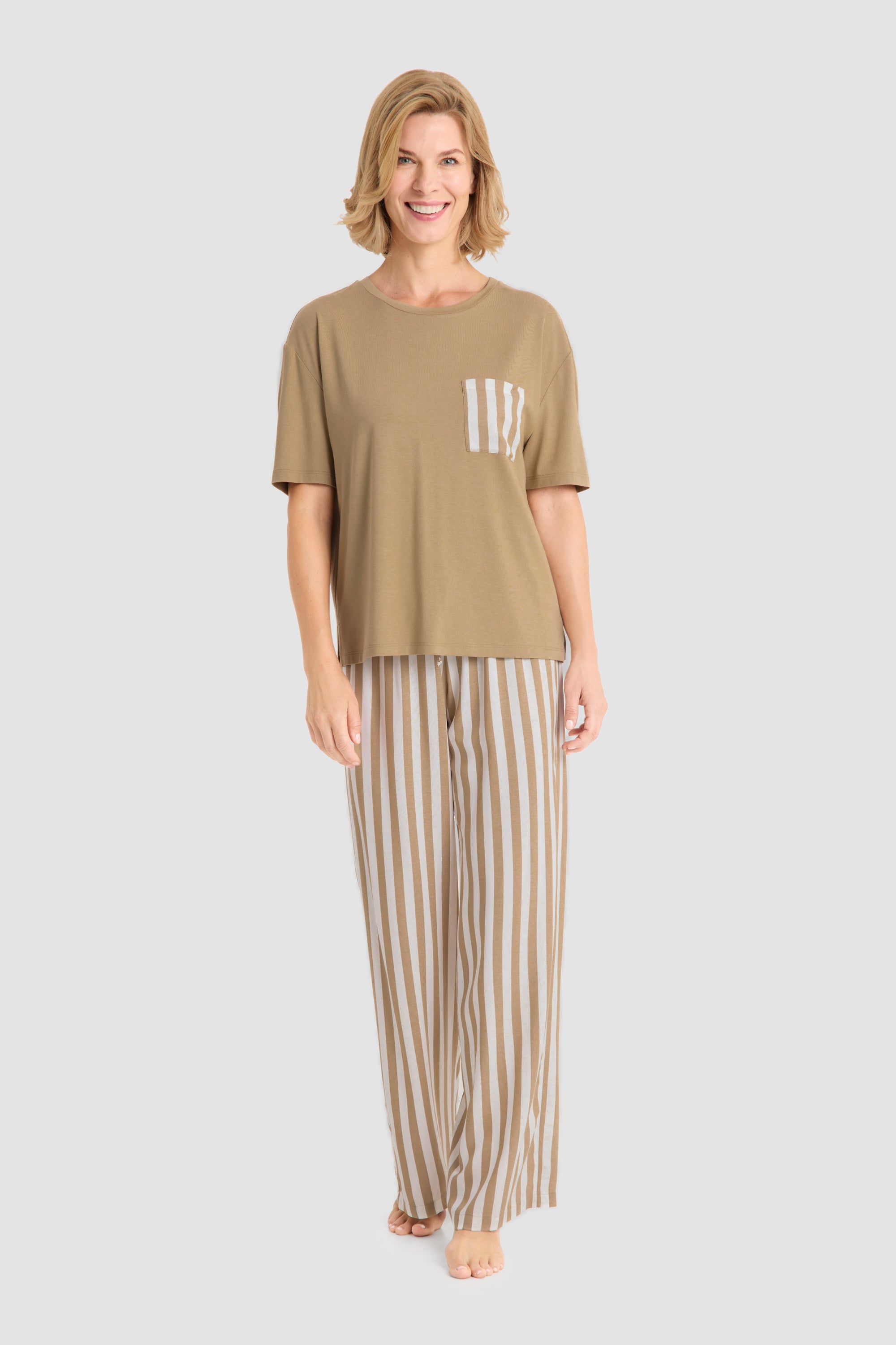 Frontalbild von Rösch Hausanzug Lang, Kurzarm