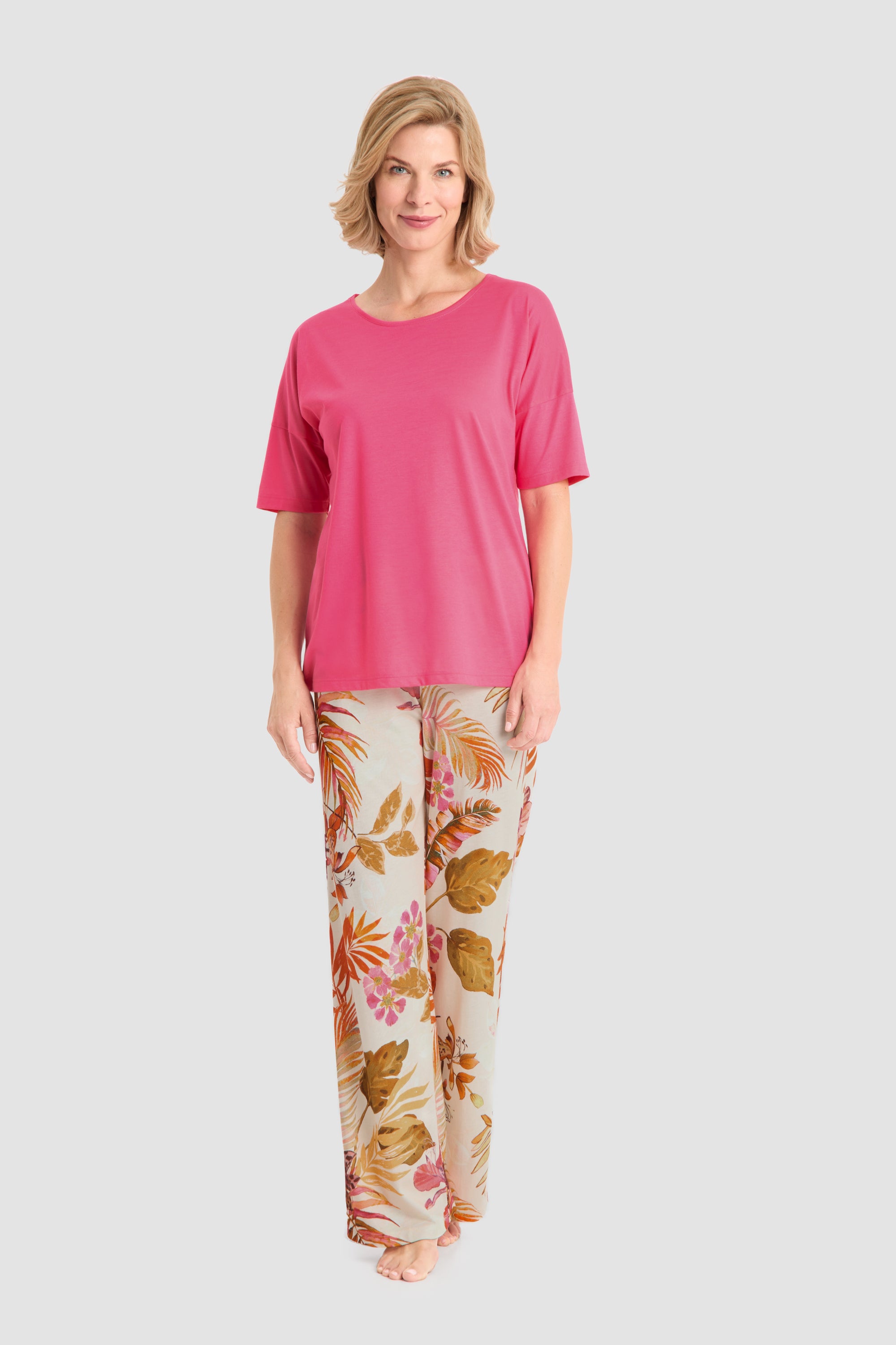 Frontalbild von Rösch Pyjama Lang, Kurzarm