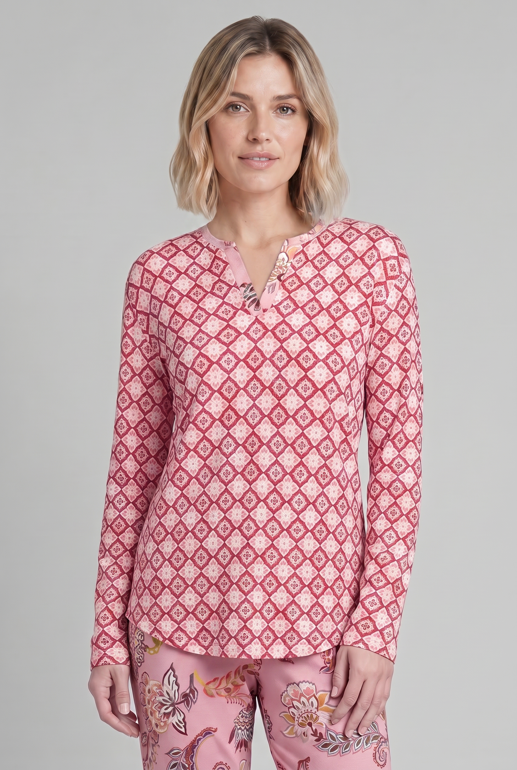 Chemise Rösch manches longues, motif ornemental rose