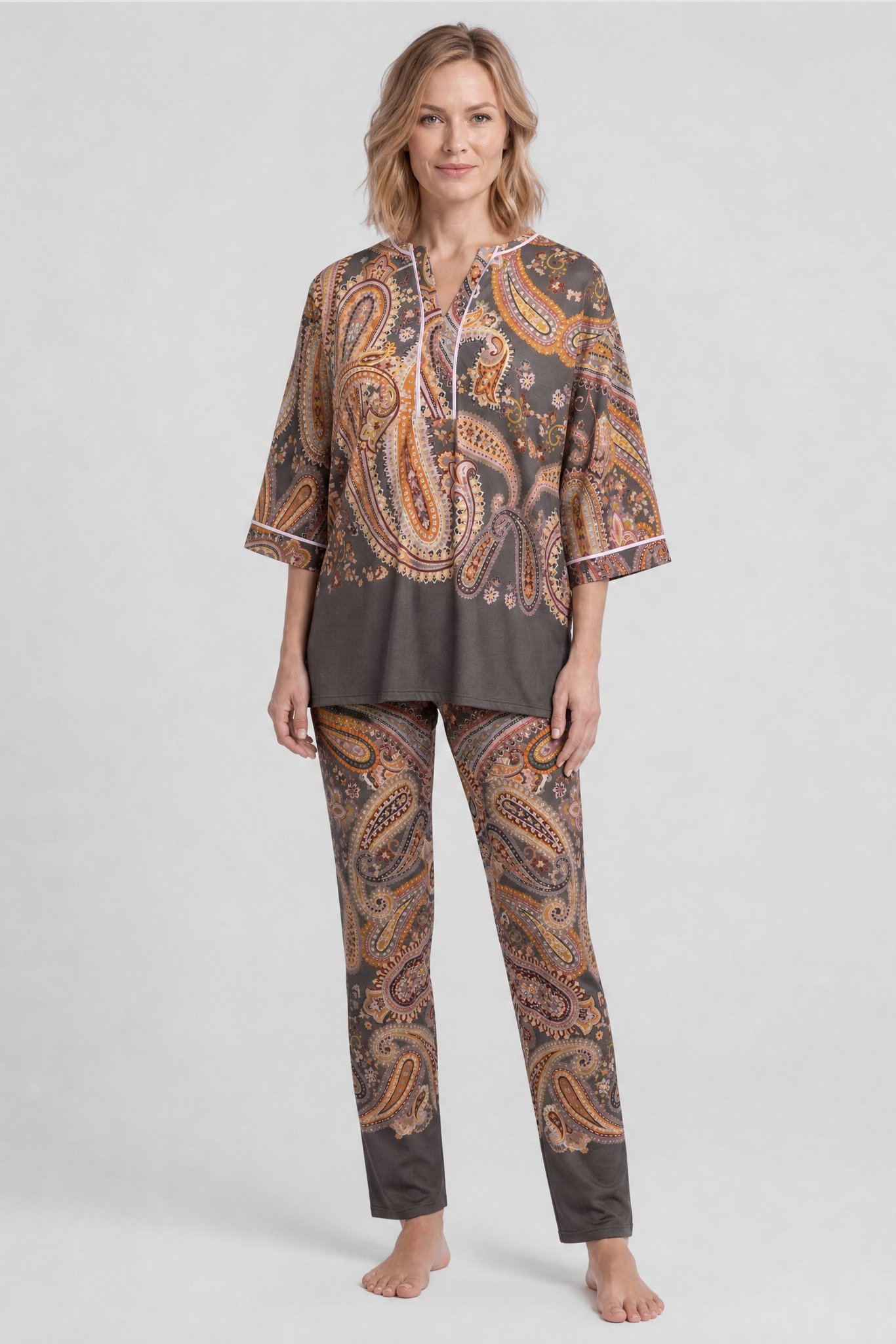 Frontalbild von Rösch Pyjama Lang, 3-4-Arm