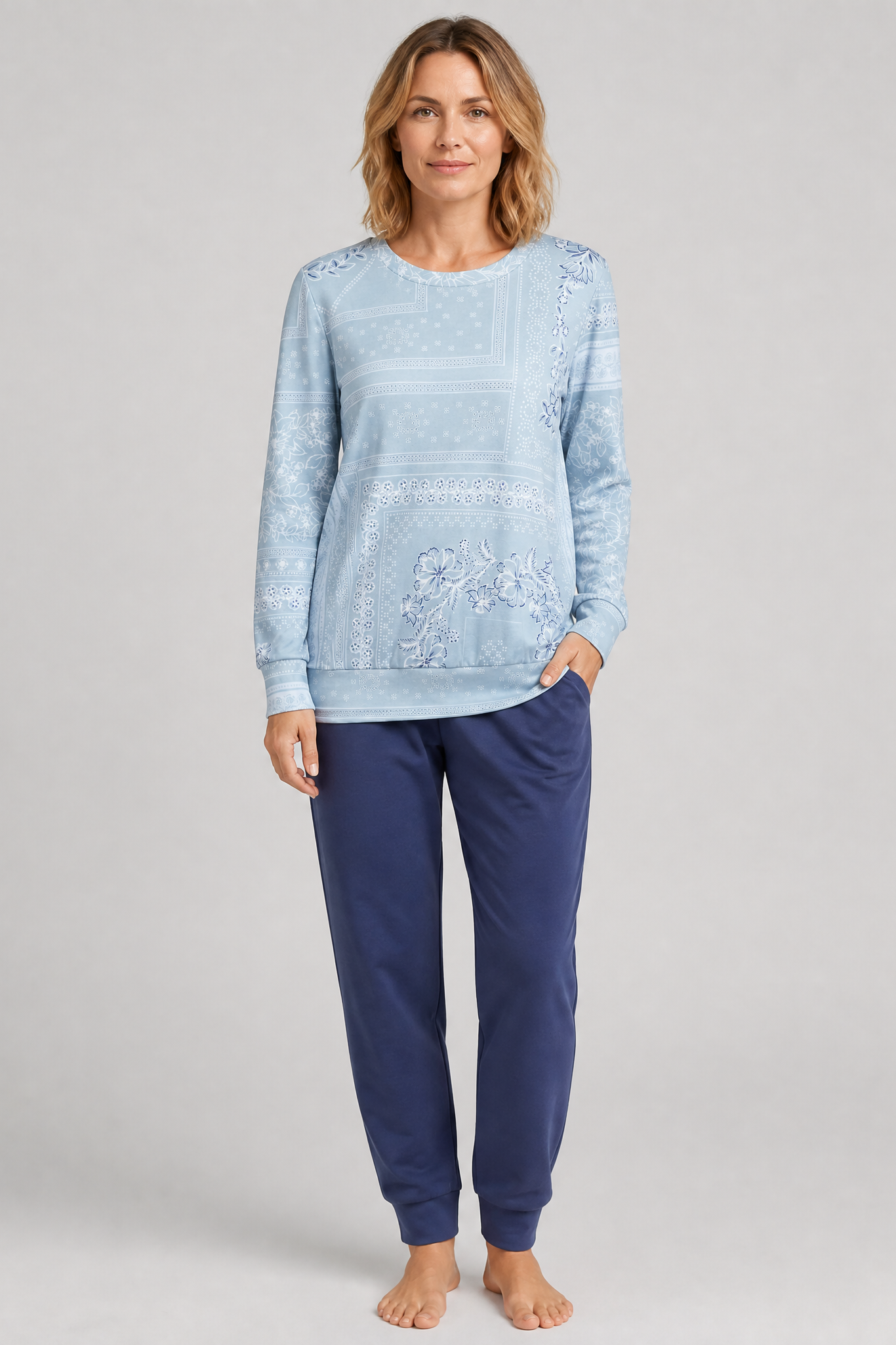 Frontalbild von Rösch Pyjama Lang, Langarm