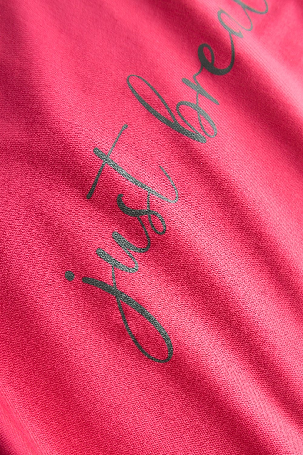 Detailbild 3 von Y.U Yoga Top mit Schriftzug „just breathe“ Loungewear Sport Mix & Match Baumwolle/ Elasthan