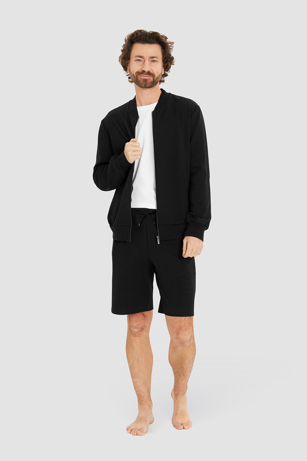 Ganzkörperbild von Rösch Hose Kurz