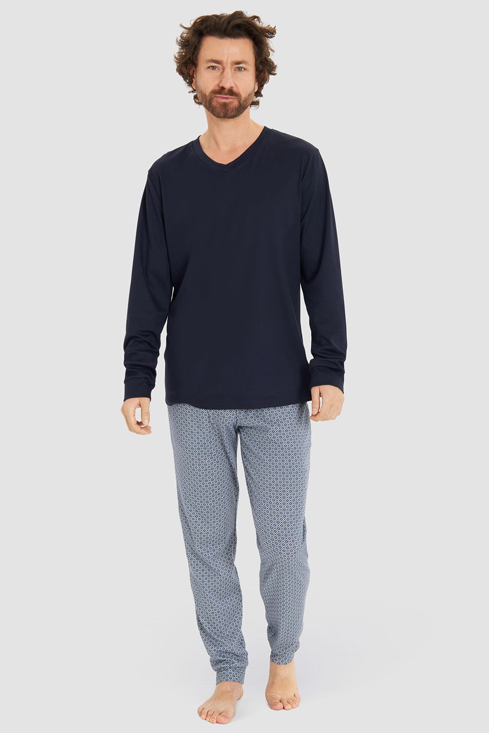 Frontalbild von Herren Langer Pyjama mit Minimalprint Blau V-Ausschnitt 100% Baumwolle