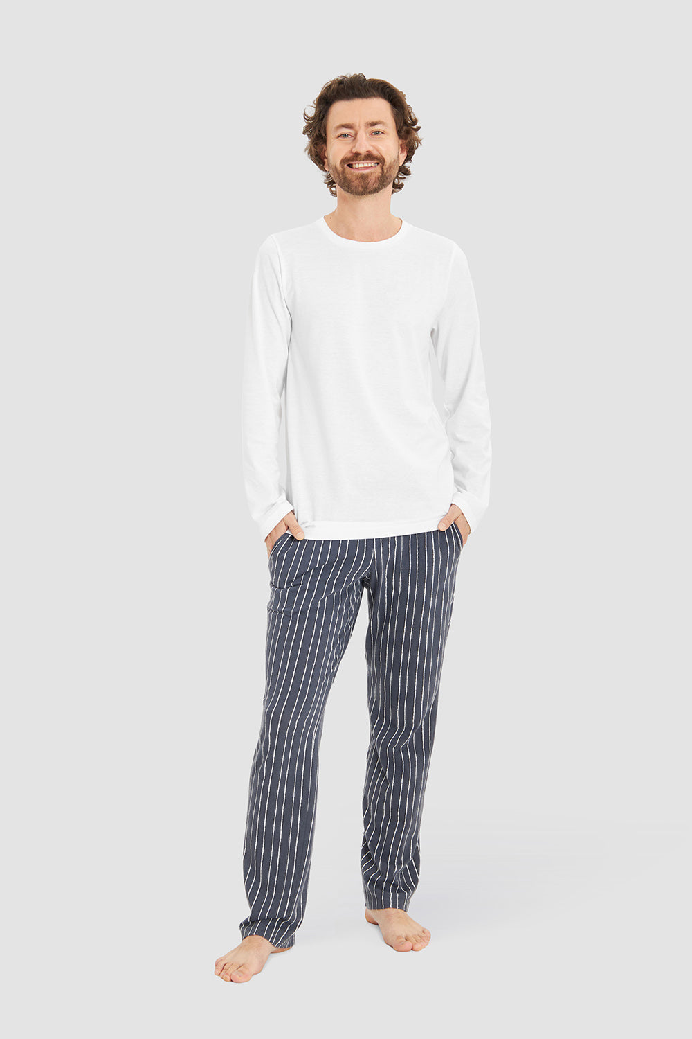 Ganzkörperbild von Rösch Shirt Langarm