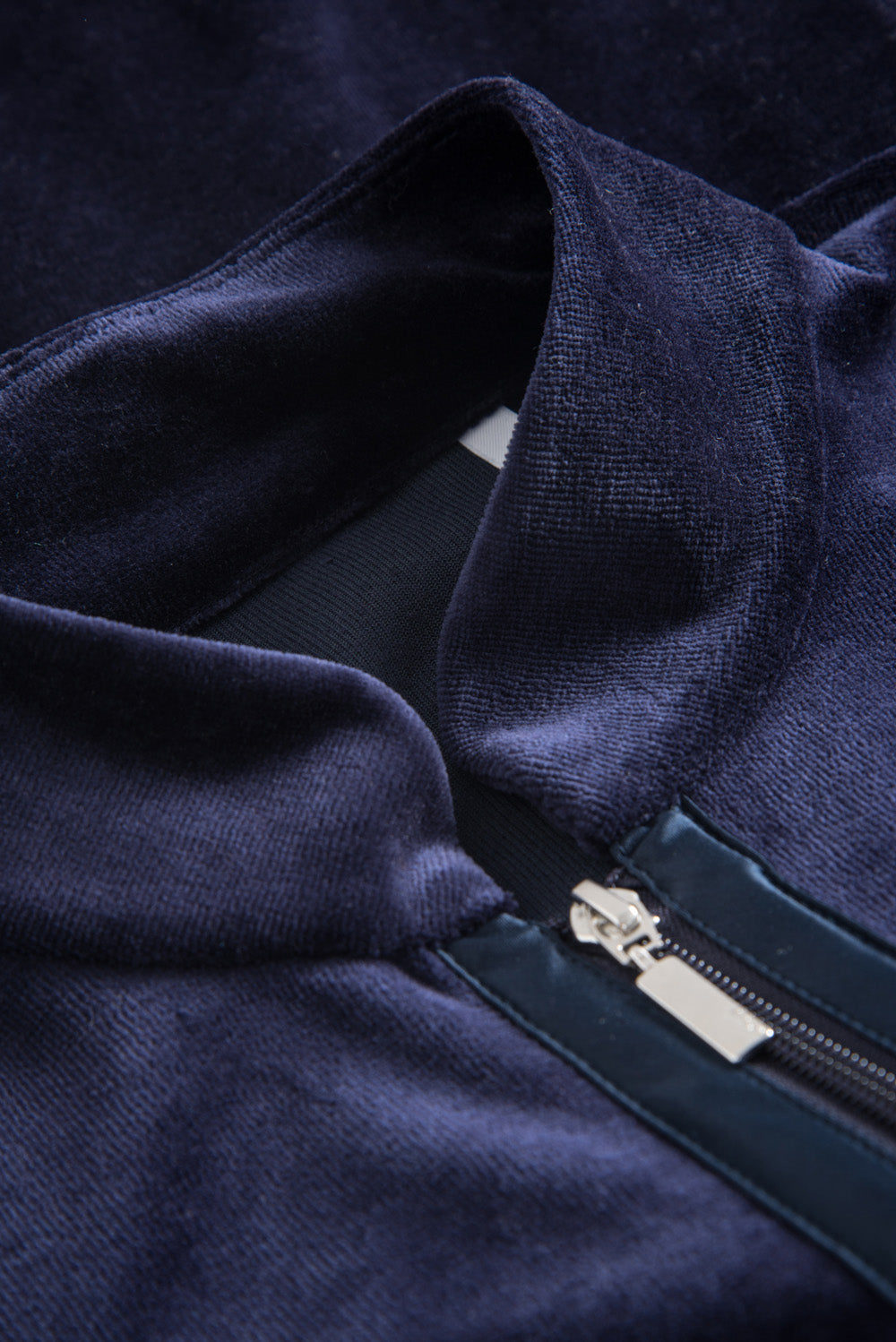 Ganzkörperbild von Rösch Hausanzug