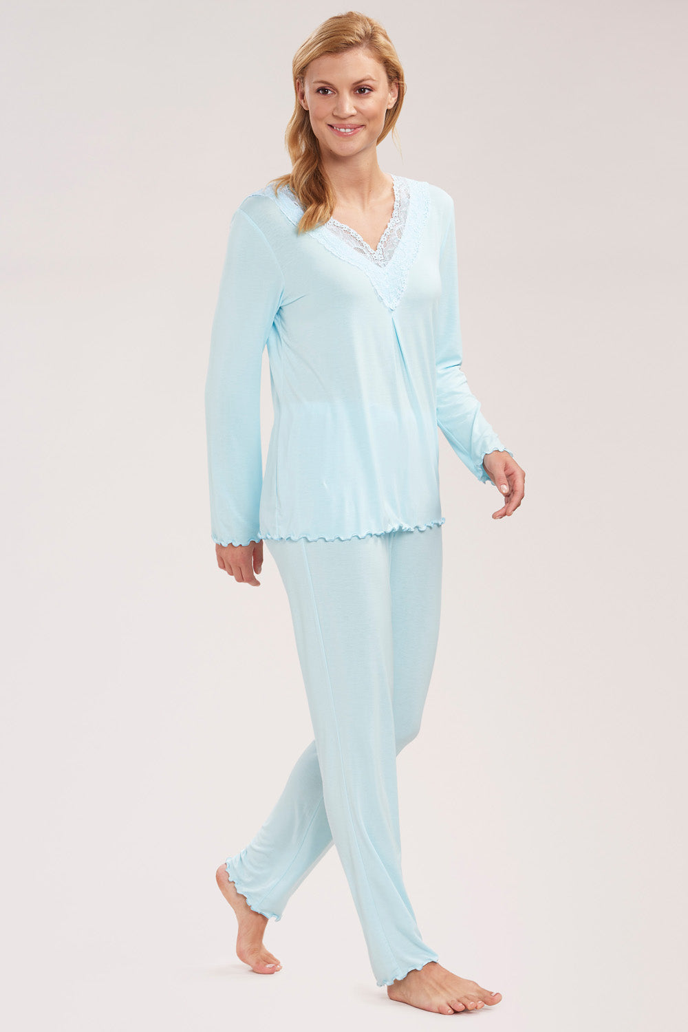 Frontalbild von Rösch Pyjama Lang
