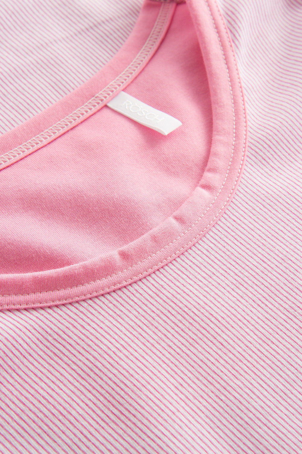 Ganzkörperbild von Rösch Nachthemd Knielang