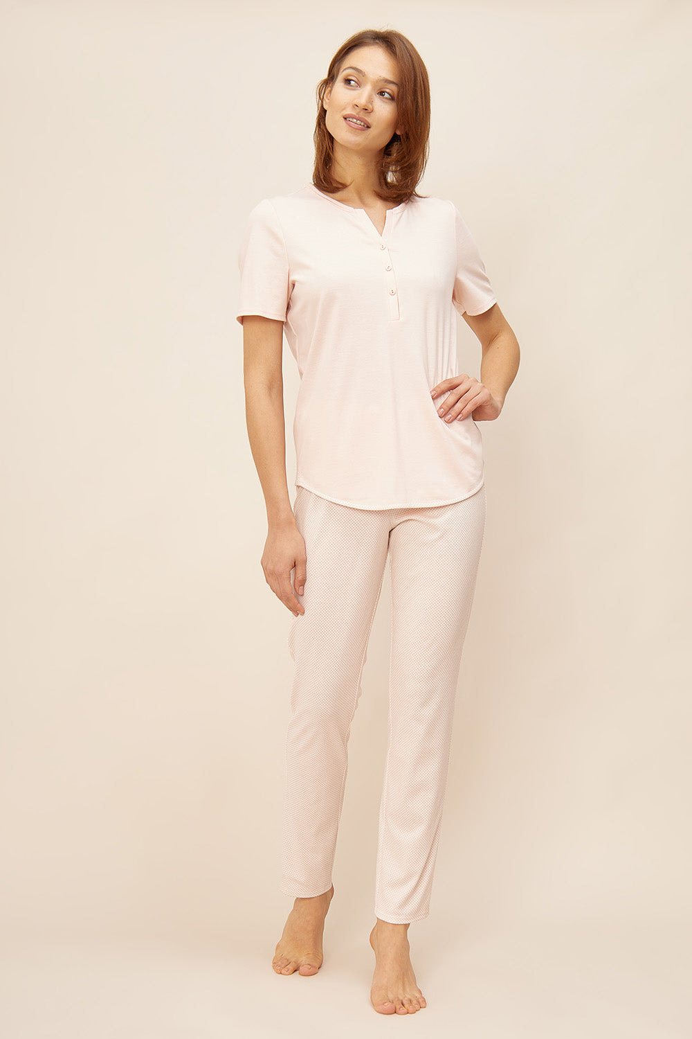 Frontalbild von Rösch Pyjama Lang