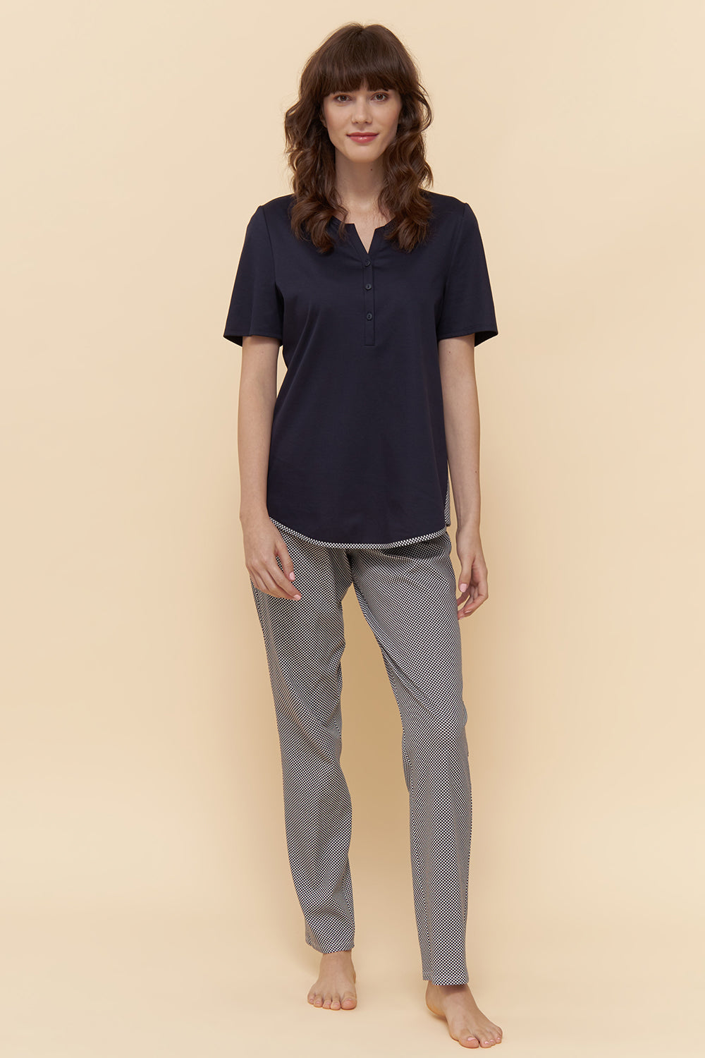 Frontalbild von Rösch Pyjama Lang