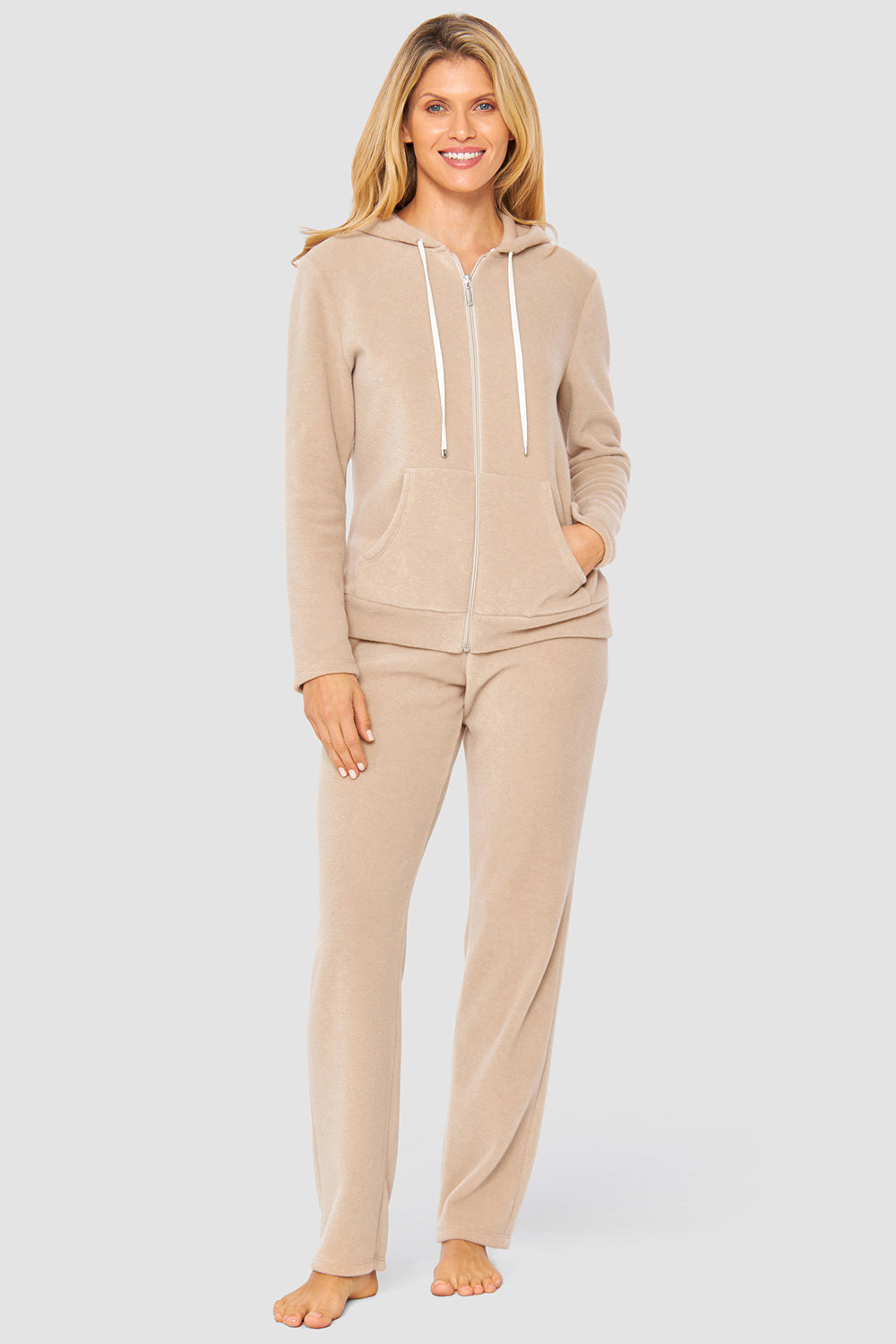 Frontalbild von Rösch Hausanzug