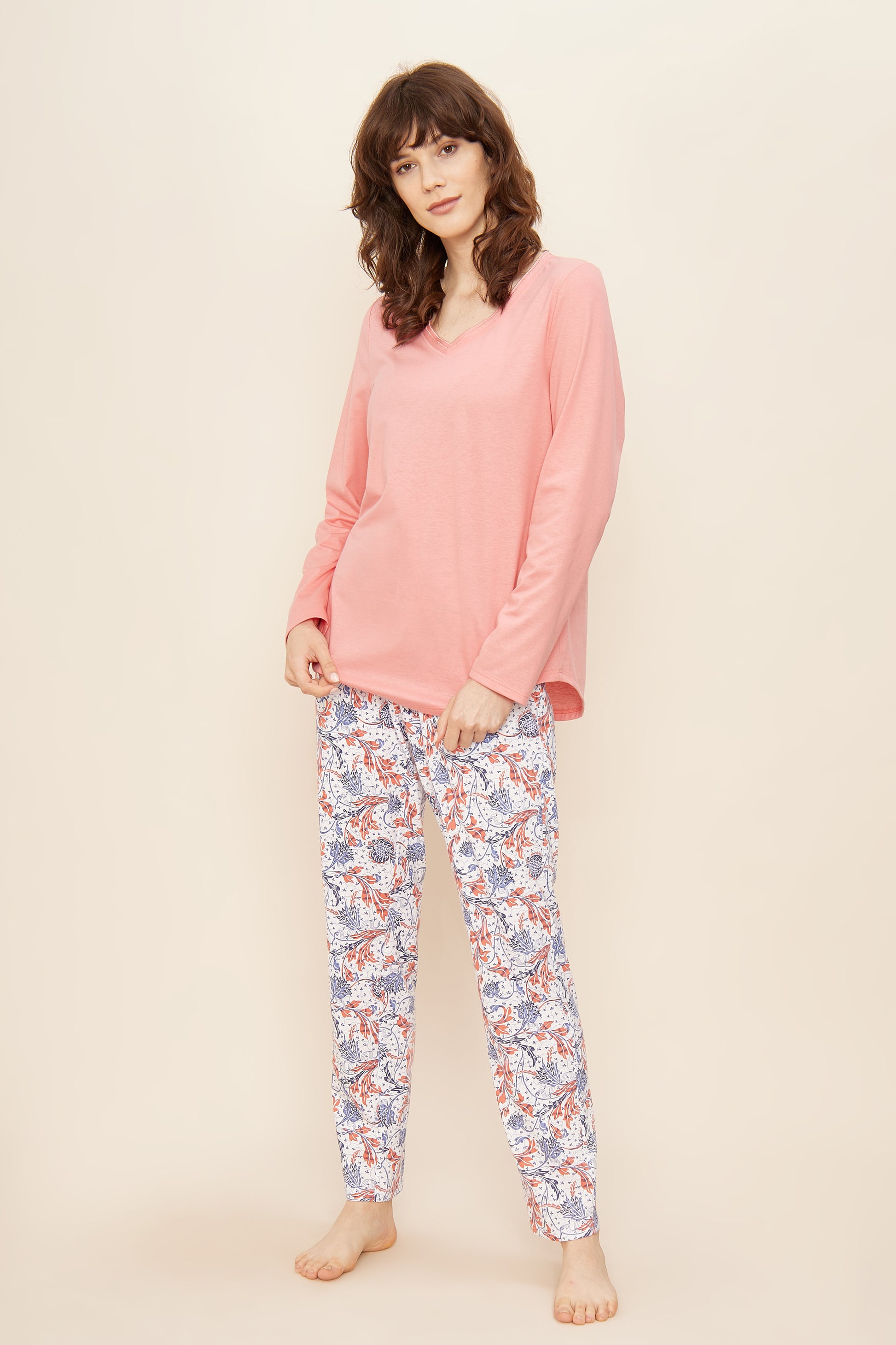 Ganzkörperbild von Rösch Shirt Langarm