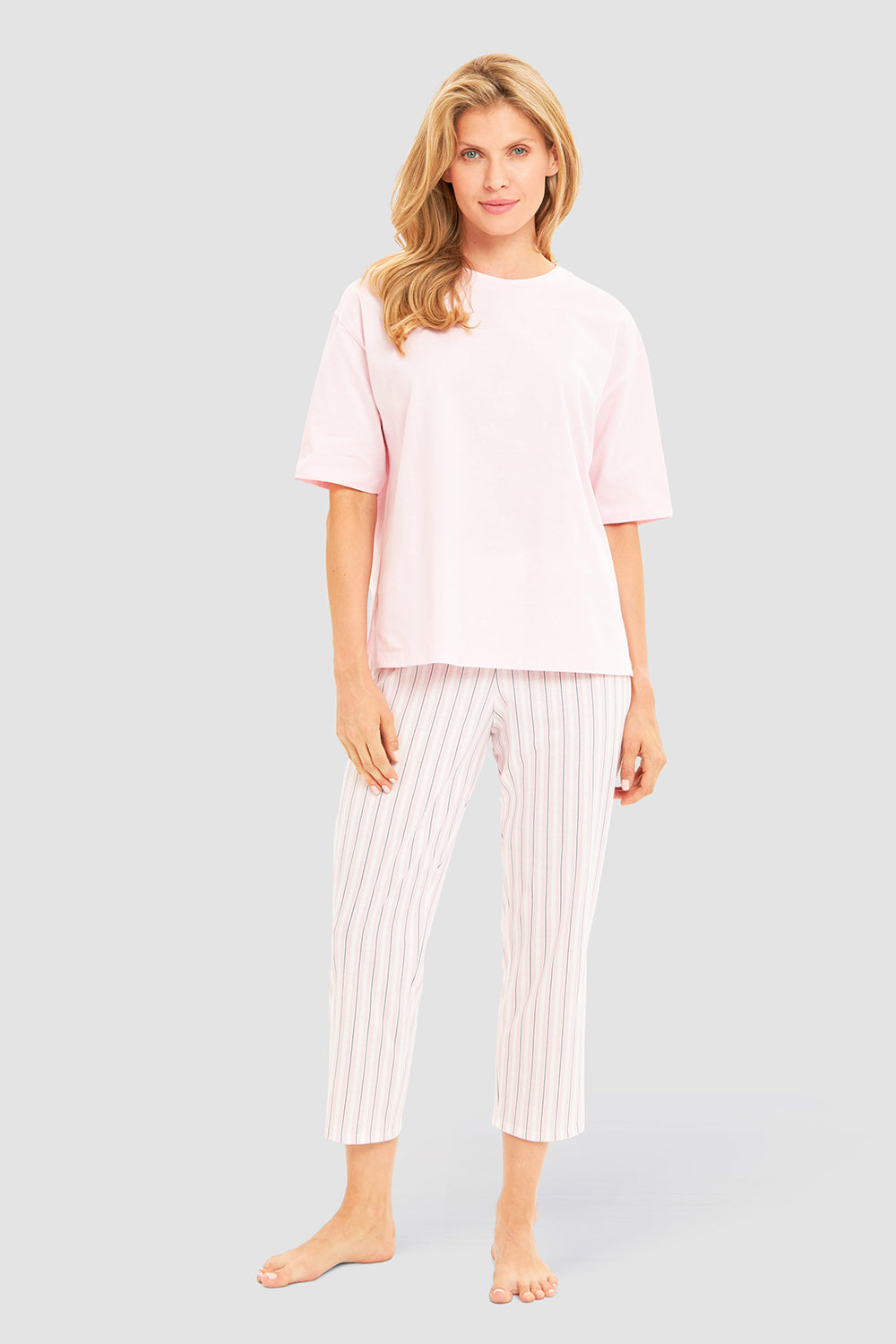 Ganzkörperbild von Rösch Shirt Kurzarm