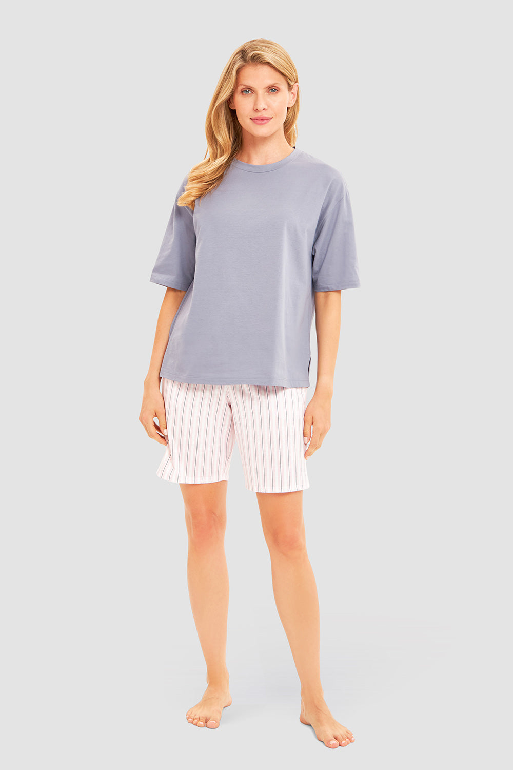 Ganzkörperbild von Rösch Shirt Kurzarm