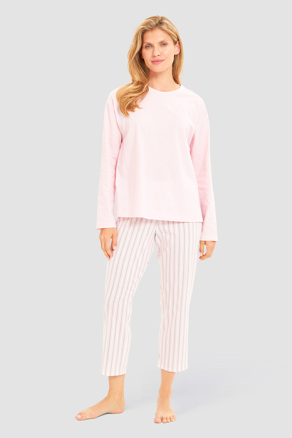 Ganzkörperbild von Rösch Shirt Langarm