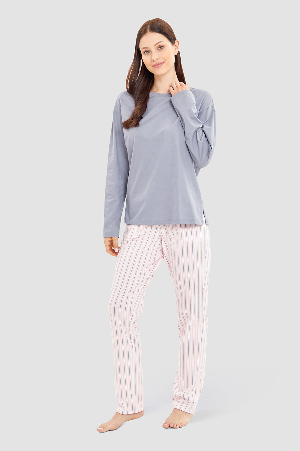 Ganzkörperbild von Rösch Shirt Langarm