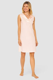 Frontalbild von Nachtkleid mit Revers in Webseide Elegant Baumwolle/Modal