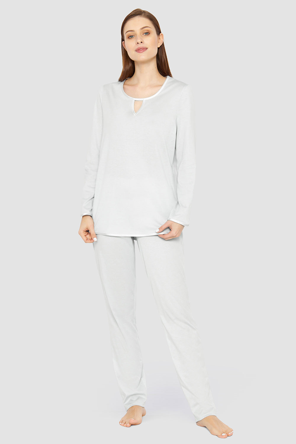 Frontalbild von Féraud Pyjama Lang