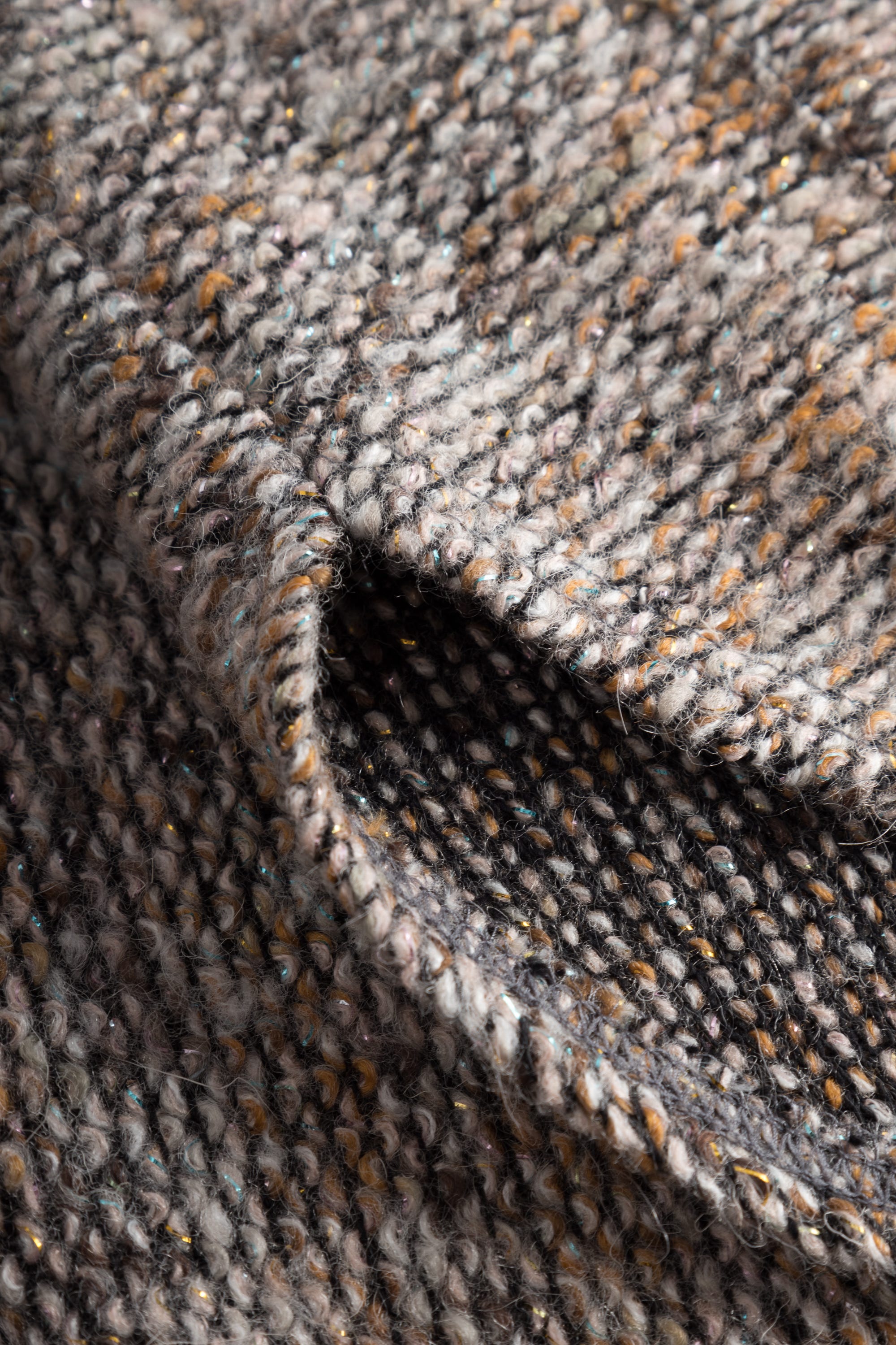 Detailbild 3 von Cape aus Strick Kuschelig Materialmix