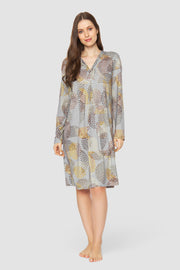 Frontalbild von Nachthemd im Tupfen-Druck Kellerfalte Baumwolle/Modal