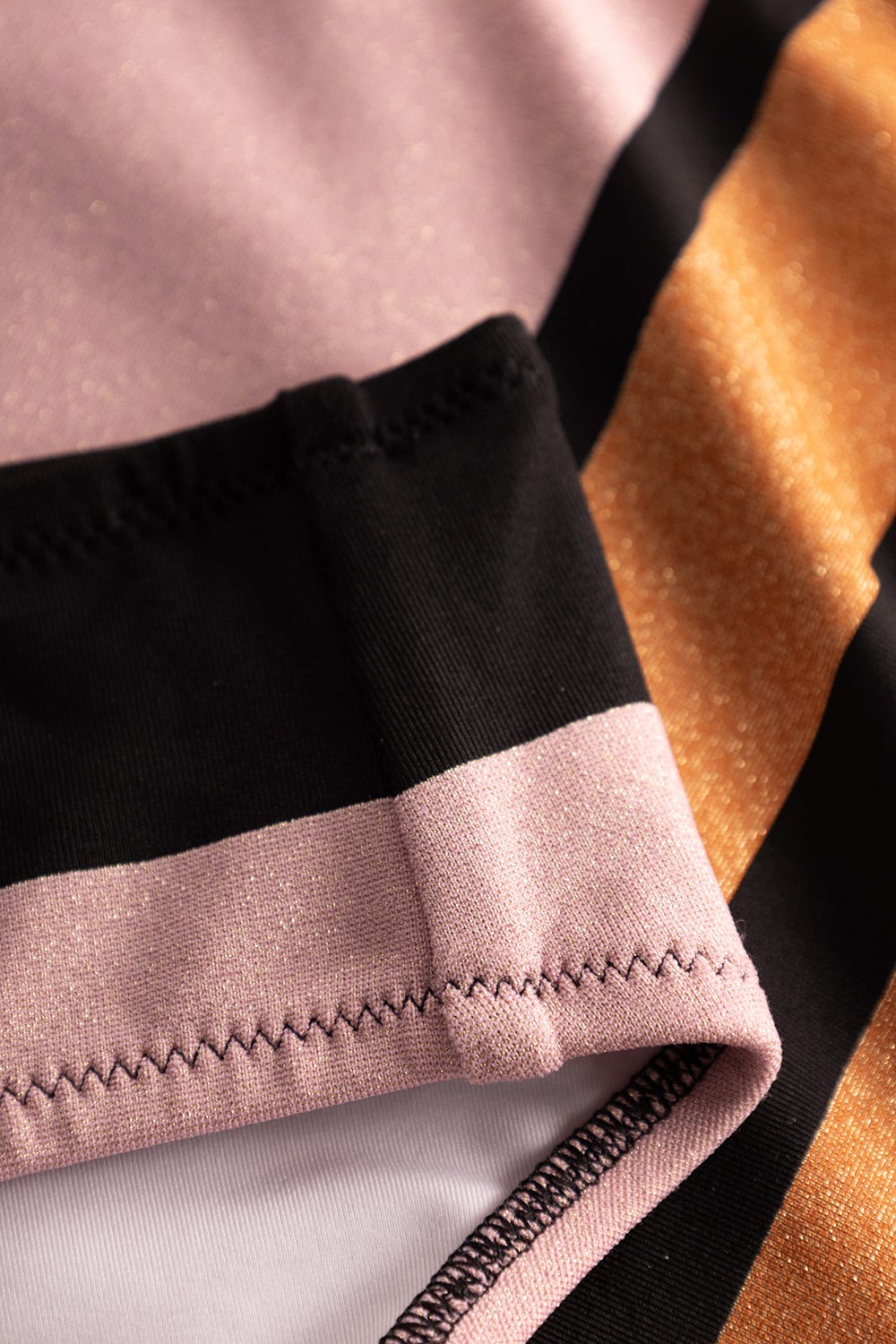 Detailbild 3 von Bikini im Ringel-Druck mit Schimmer-Effekt Materialmix