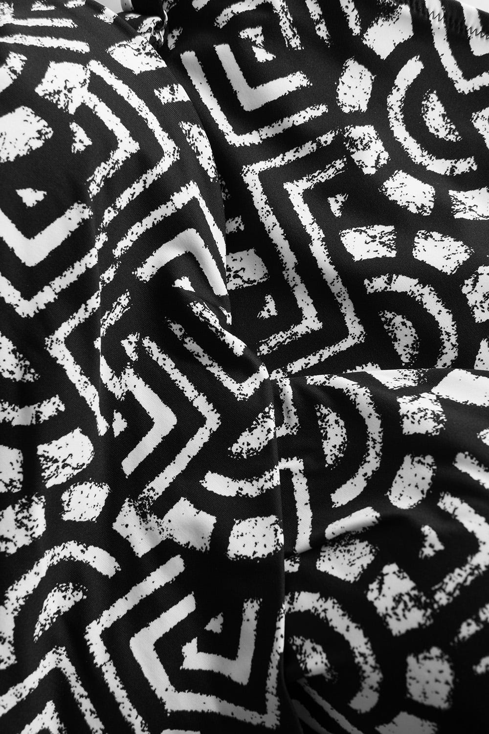 Detailbild 1 von Badeanzug im schwarz-weißen Logo-Druck Rückenausschnitt Polyamid/Elasthan