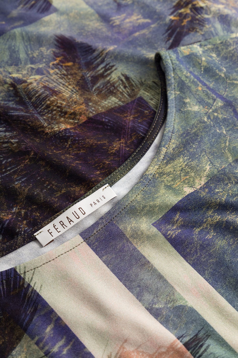 Detailbild 1 von Strandkleid im aufregenden Palmen-Druck mit weiten Ärmeln Viskose/Elasthan