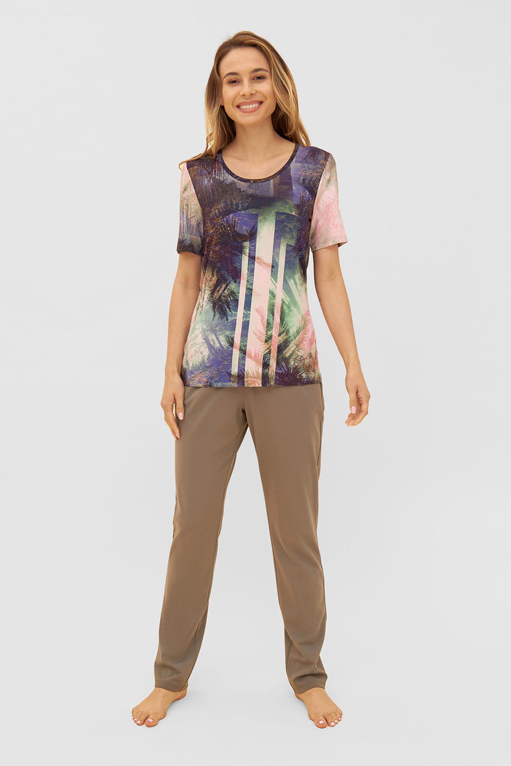 Detailbild 1 von T-Shirt im aufregenden Palmen-Druck Basic Viskose/Elasthan