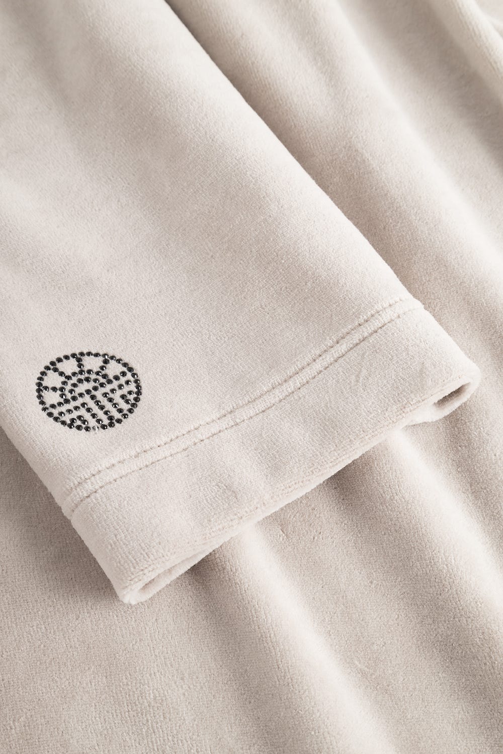 Detailbild 2 von Morgenmantel in Greige-Schwarz aus Nicki Baumwolle/Polyester