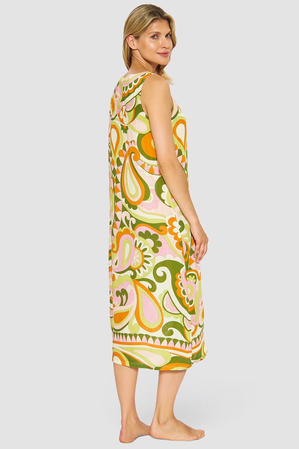 Rückansicht von Nachthemd Ärmellos aus Webstoff im sommerlichen Paisley-Druck Limettengrün Viskose/Seide