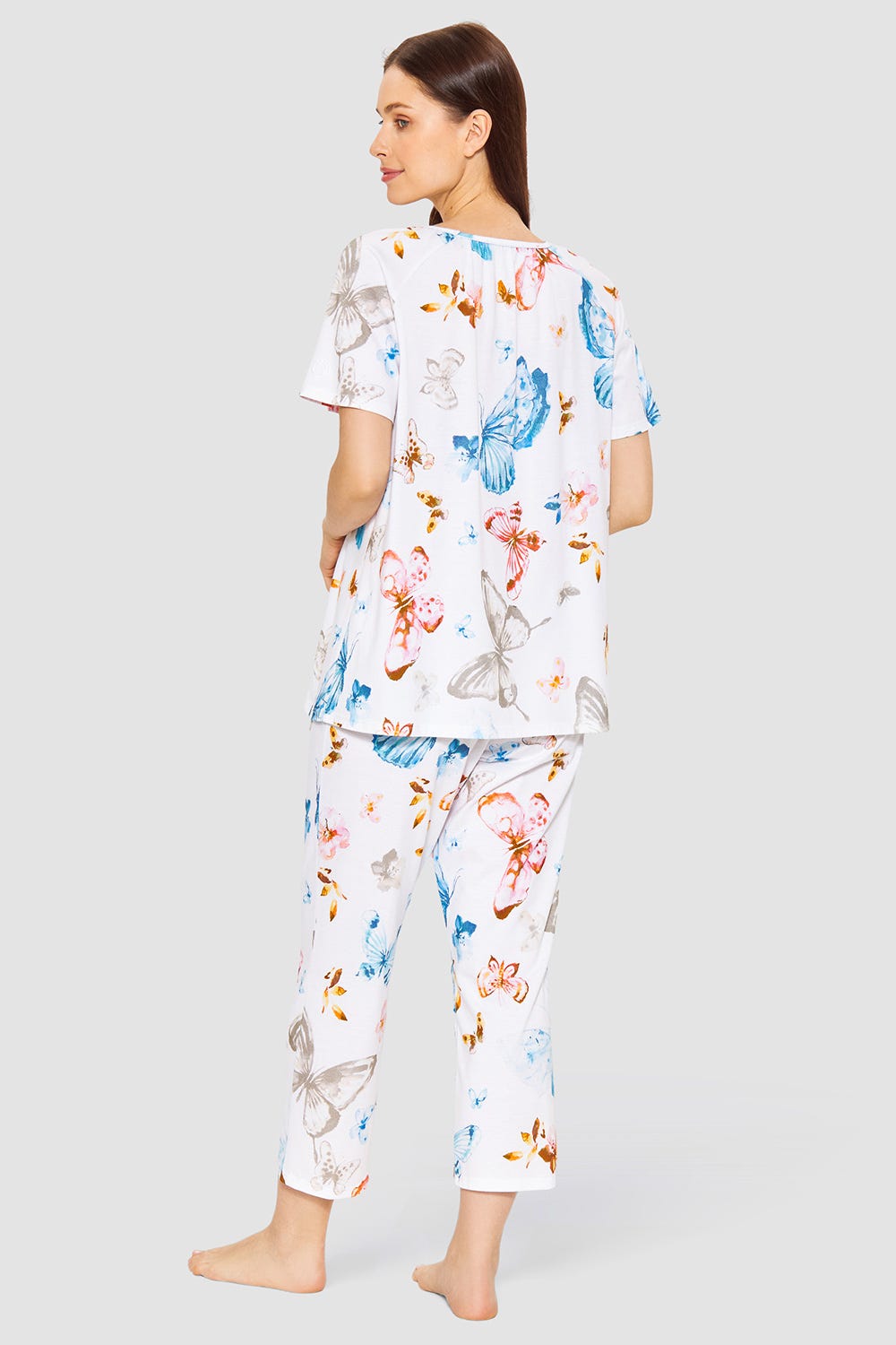 Rückansicht von Pyjama im Schmetterlingsdruck  romantisch verspielt 100% Baumwolle