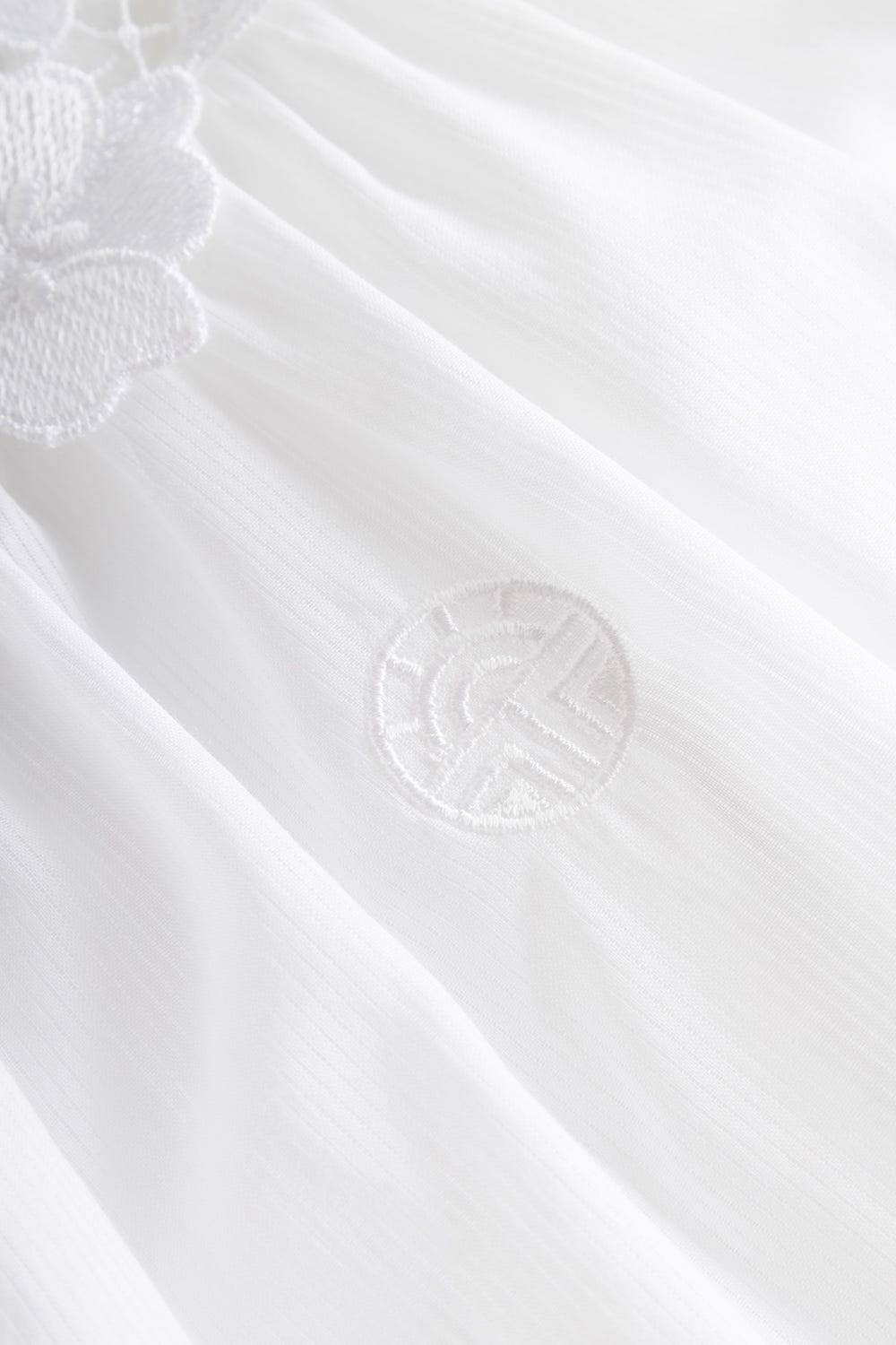 Detailbild 2 von Bigshirt aus Webstoff mit blumigen Spitzendetails 100% Baumwolle