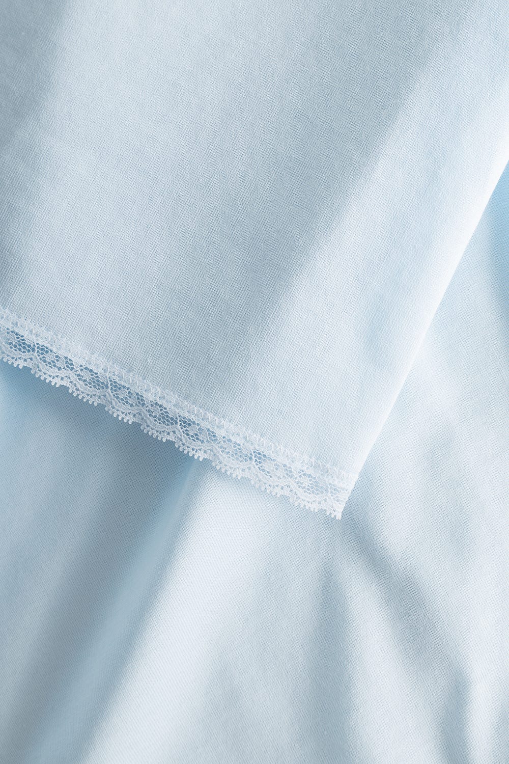 Detailbild 3 von Nachthemd mit Spitzendetails Biesen angeknöpft romantisch 100% Baumwolle