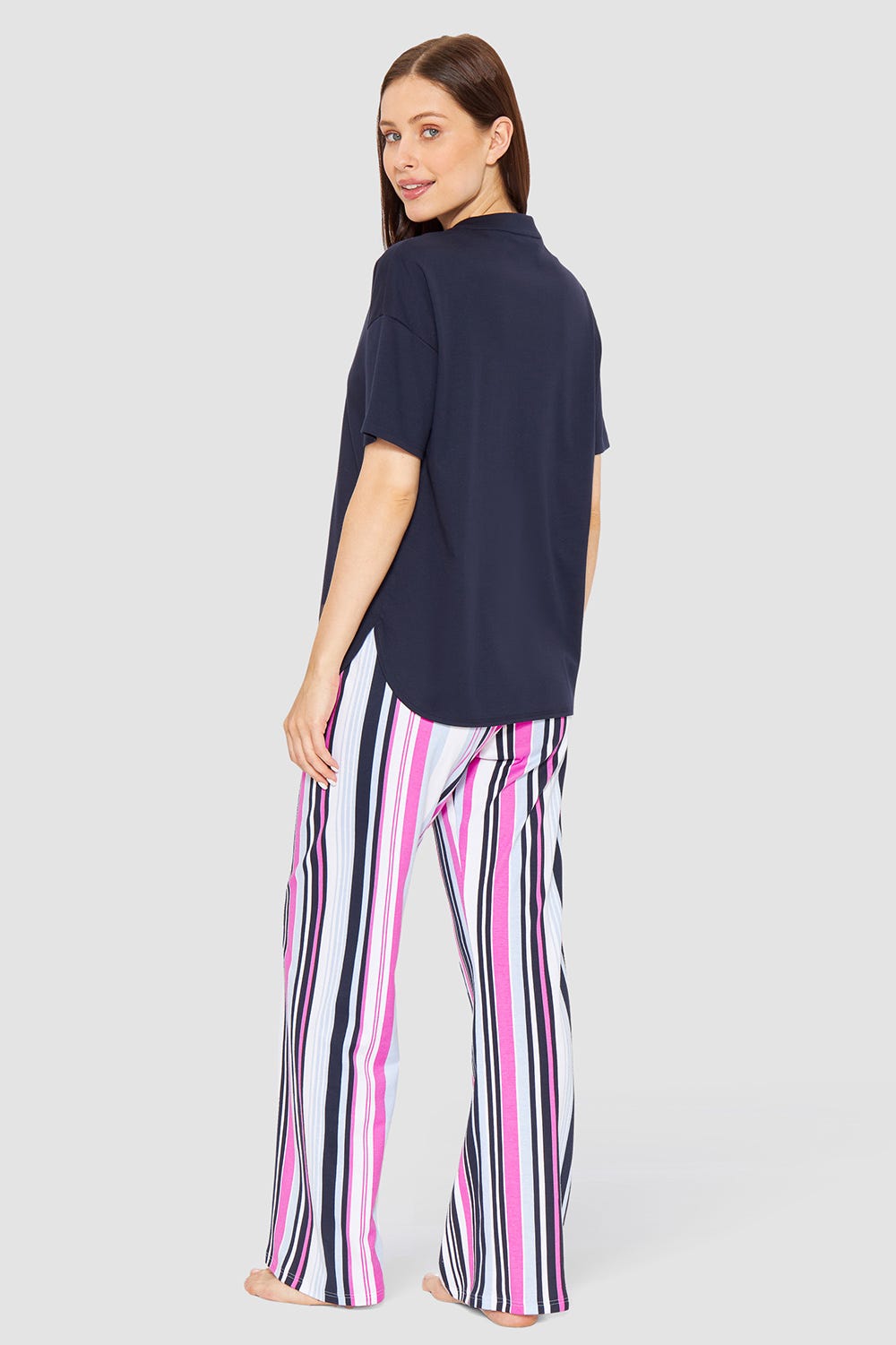 Rückansicht von Pyjama mit Multicolor-Streifenprint sportiv 100% Baumwolle