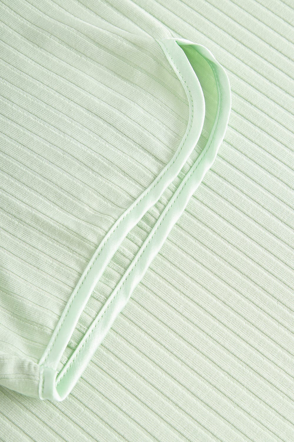 Detailbild 2 von Pyjama aus leichter Rippware Hellgrün Viskose/Elasthan