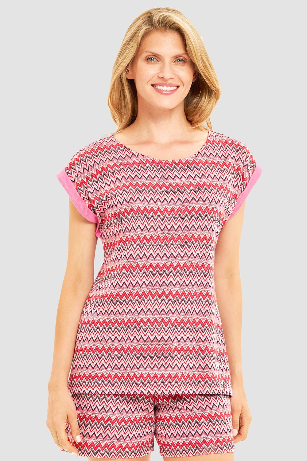 Frontalbild von T-Shirt im Zackenmuster Strick Materialmix